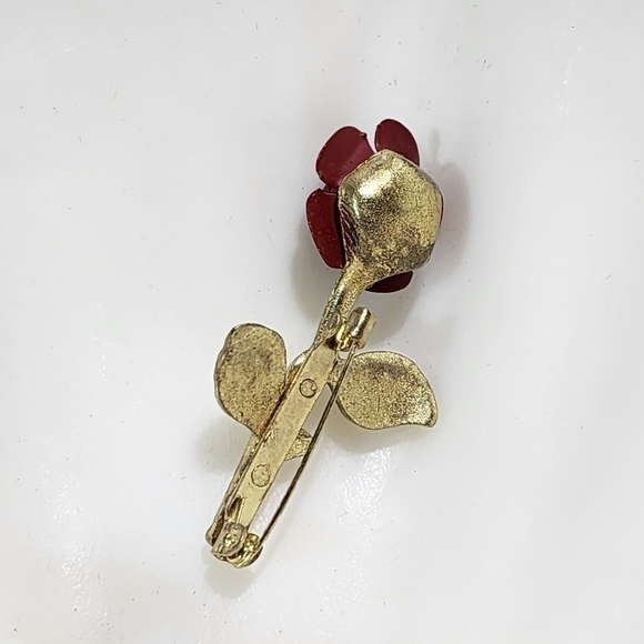 Vintage Goldtone Deep Red 3D Rose brooch pin simple classy elegant - Picture 5 of 8